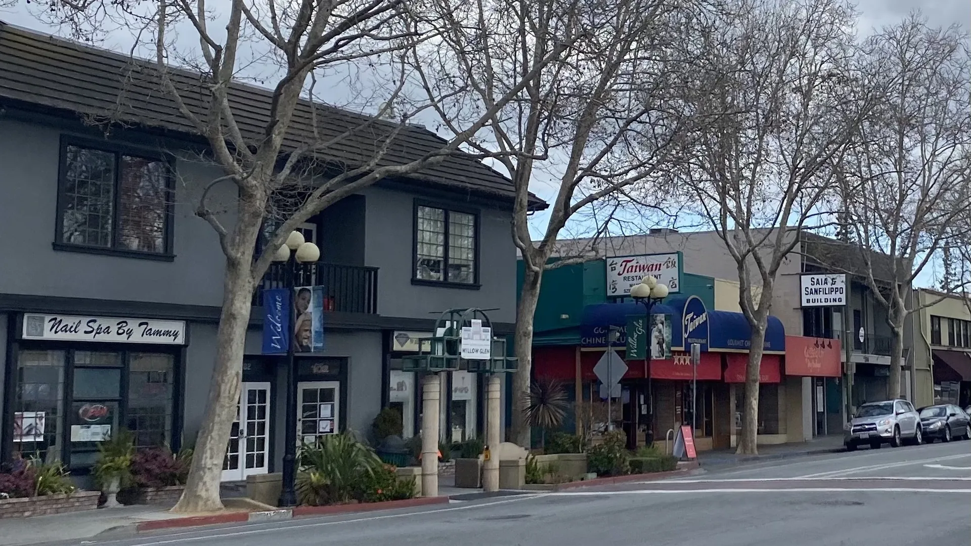 Lincoln Avenue storefronts in Willow Glen, San Jose